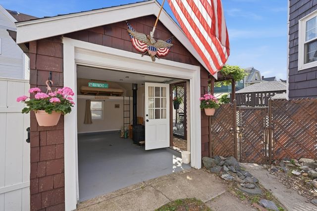 20 Raymond St, Everett, MA 02149