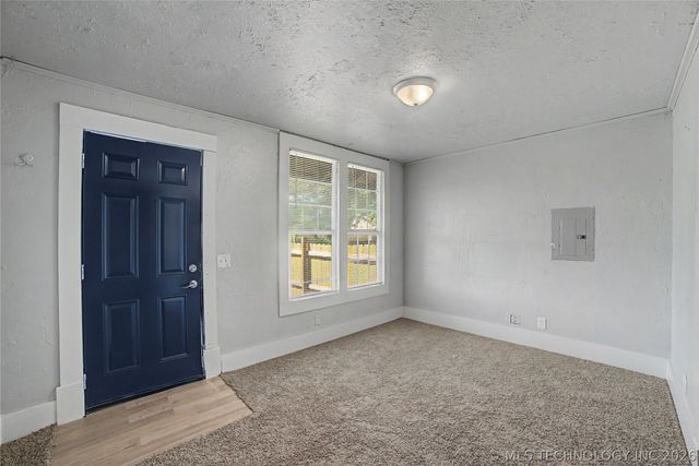 724 S Main Street, Sapulpa, OK 74066