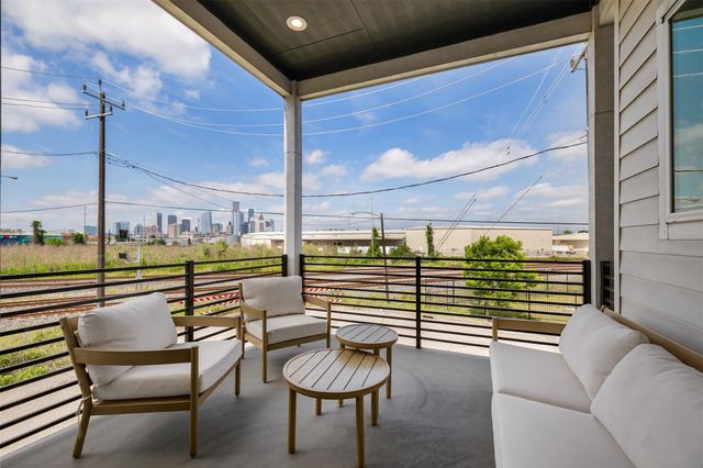 1602 Mary Street, Houston, TX 77026