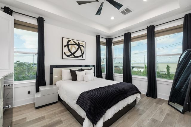 1602 Mary Street, Houston, TX 77026