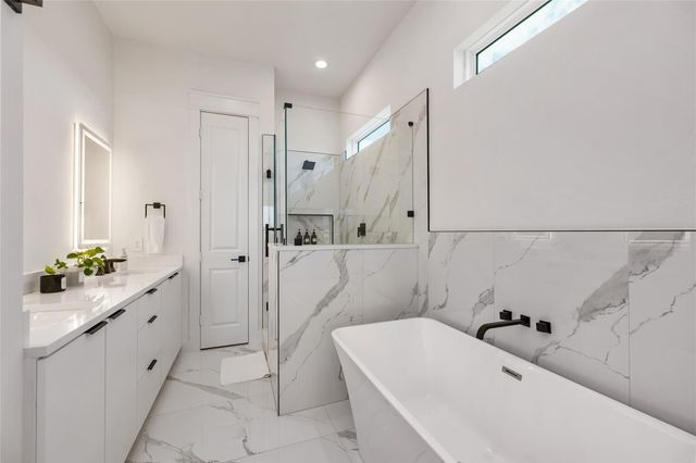 1602 Mary Street, Houston, TX 77026