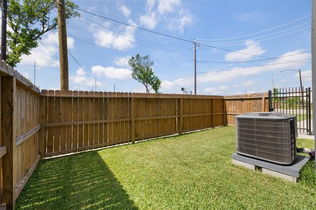 1602 Mary Street, Houston, TX 77026