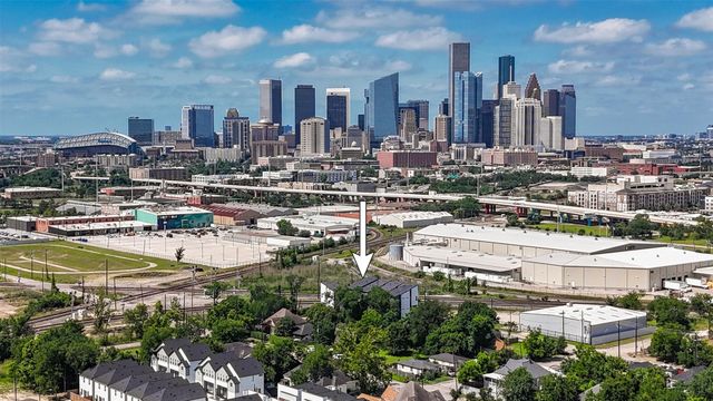 1602 Mary Street, Houston, TX 77026
