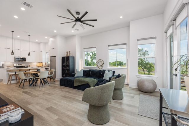 1602 Mary Street, Houston, TX 77026