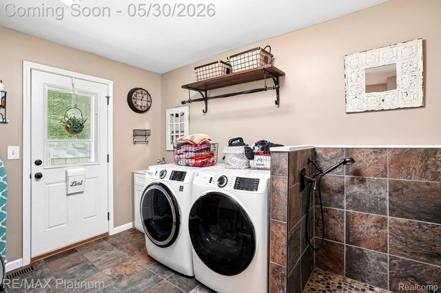 2615 Shagbark, Milford Charter Township, MI 48380