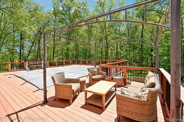 2615 Shagbark, Milford Charter Township, MI 48380