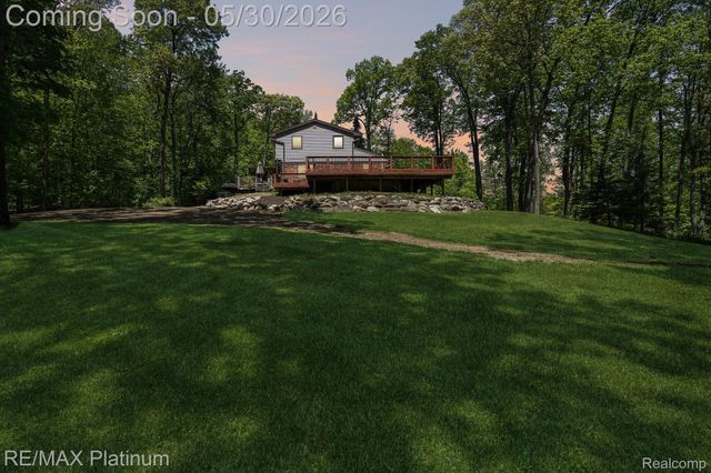 2615 Shagbark, Milford Charter Township, MI 48380