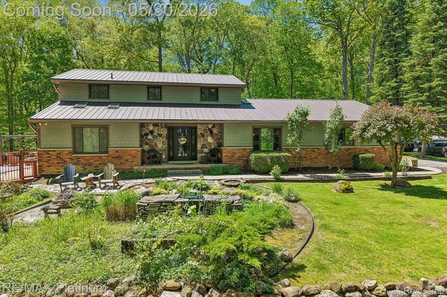 2615 Shagbark, Milford Charter Township, MI 48380