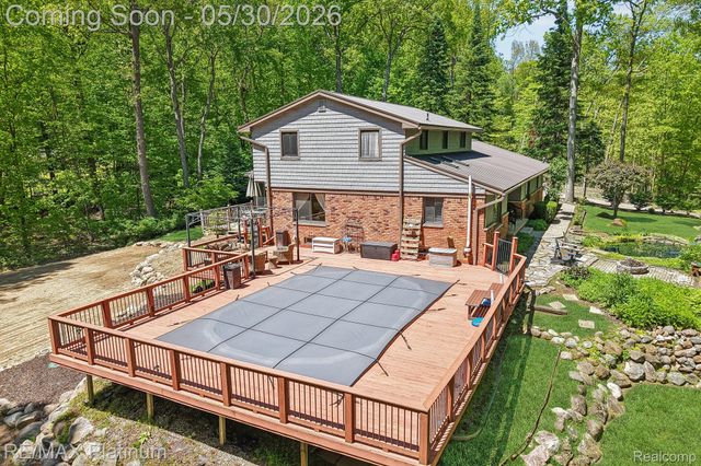 2615 Shagbark, Milford Charter Township, MI 48380