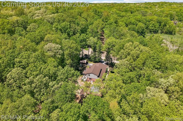 2615 Shagbark, Milford Charter Township, MI 48380