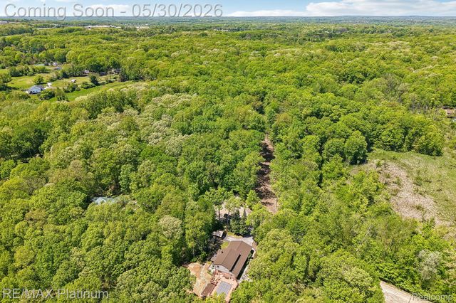 2615 Shagbark, Milford Charter Township, MI 48380