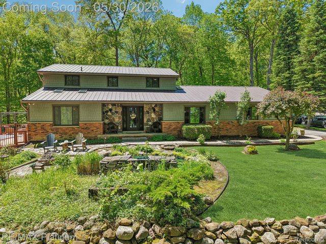 2615 Shagbark, Milford Charter Township, MI 48380
