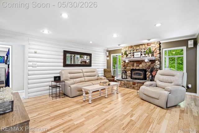 2615 Shagbark, Milford Charter Township, MI 48380