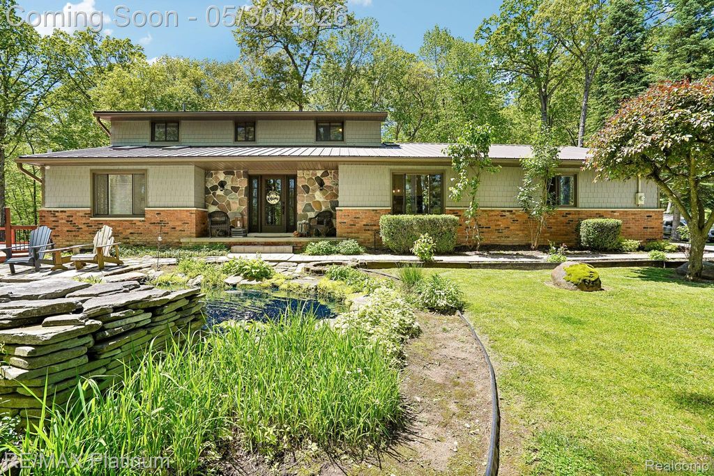 2615 Shagbark, Milford Charter Township, MI 48380