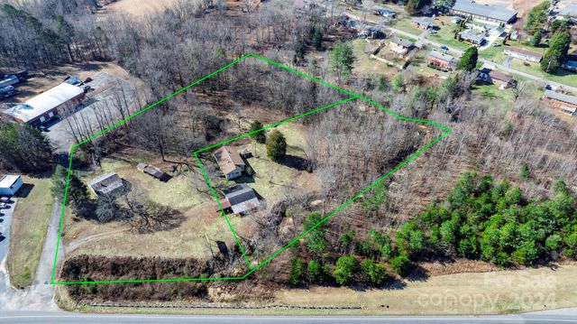 3704 & 3710 Wade Thompson Lane, Hudson, NC 28638