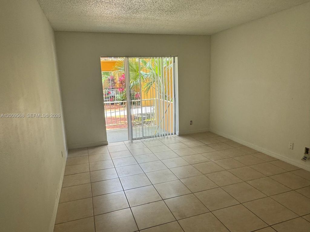 18111 NW 68th Ave F106, Hialeah, FL 33015