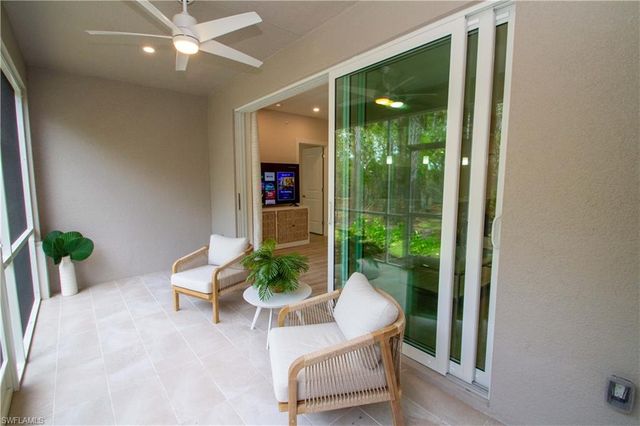 268 Indies Dr 102, Naples, FL 34114