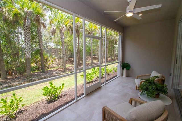 268 Indies Dr 102, Naples, FL 34114