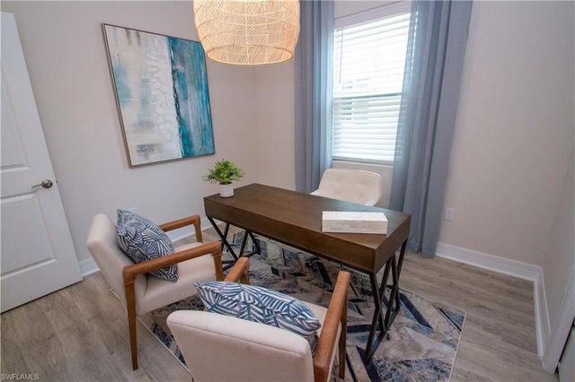 268 Indies Dr 102, Naples, FL 34114