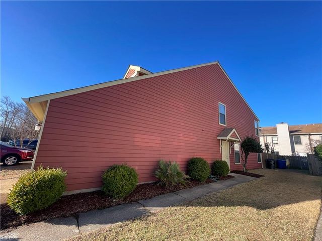 311 Elderwood CT, Virginia Beach, VA 23462
