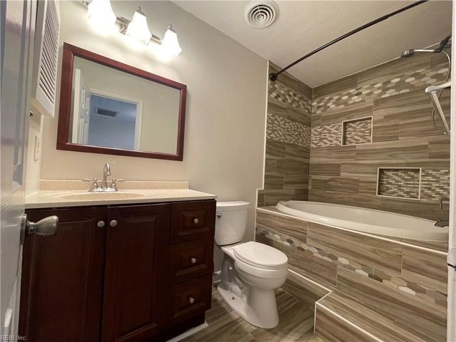 311 Elderwood CT, Virginia Beach, VA 23462