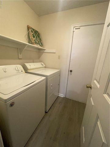 311 Elderwood CT, Virginia Beach, VA 23462