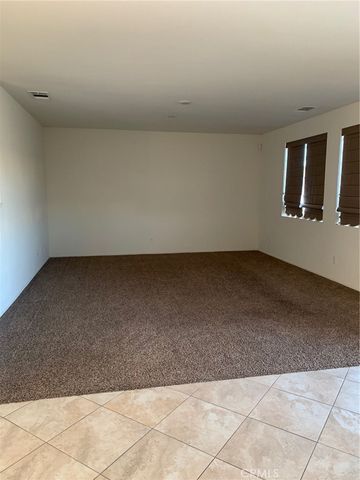 15038 15038 Paseo Verde Place Row, Victorville, CA 92394