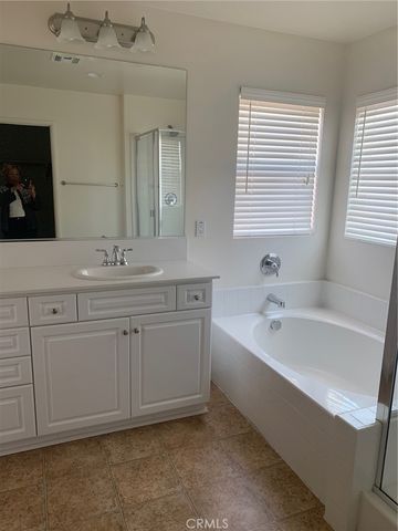 15038 15038 Paseo Verde Place Row, Victorville, CA 92394