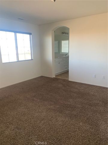 15038 15038 Paseo Verde Place Row, Victorville, CA 92394