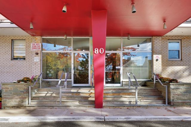 80 Cartright Street 2F, Bridgeport, CT 06604