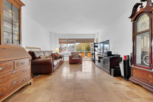 80 Cartright Street 2F, Bridgeport, CT 06604