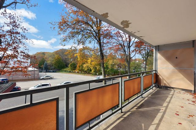 80 Cartright Street 2F, Bridgeport, CT 06604