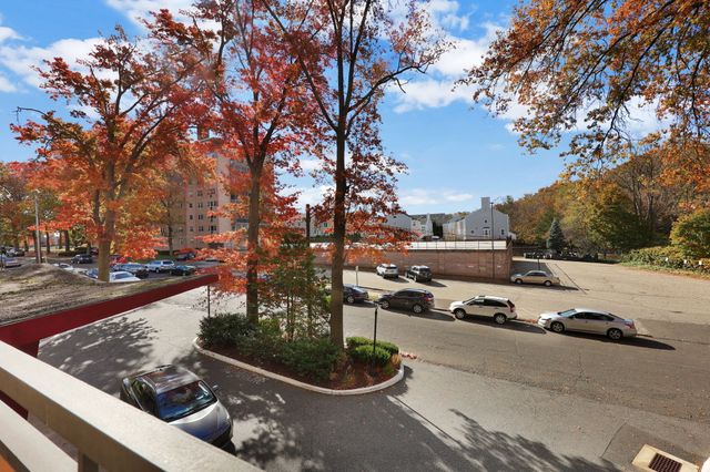 80 Cartright Street 2F, Bridgeport, CT 06604