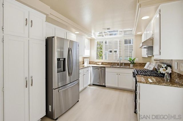 12922 Carmel Creek Rd. 32, San Diego, CA 92130