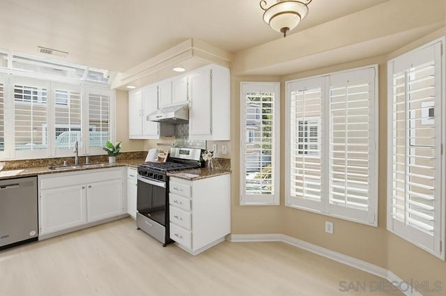 12922 Carmel Creek Rd. 32, San Diego, CA 92130