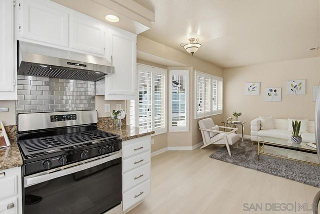 12922 Carmel Creek Rd. 32, San Diego, CA 92130