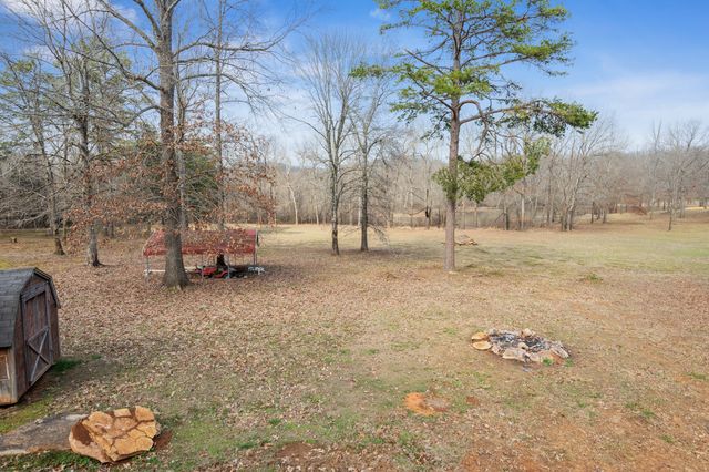 1275 Kaw Liga Ln, Bath Springs, TN 38311