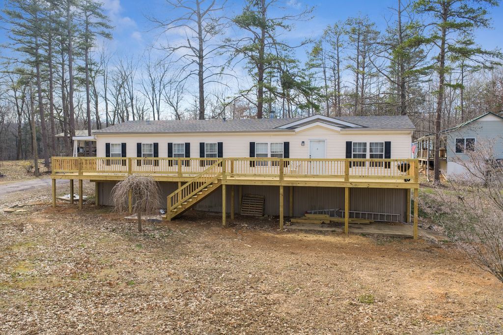 1275 Kaw Liga Ln, Bath Springs, TN 38311
