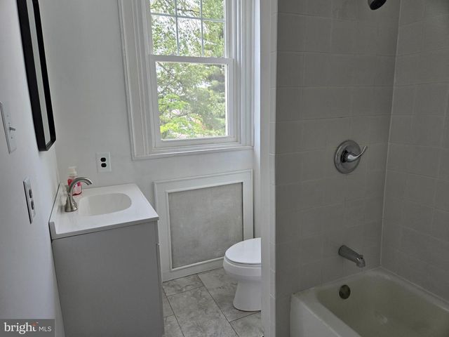 222 BORBECK AVE, Philadelphia, PA 19111
