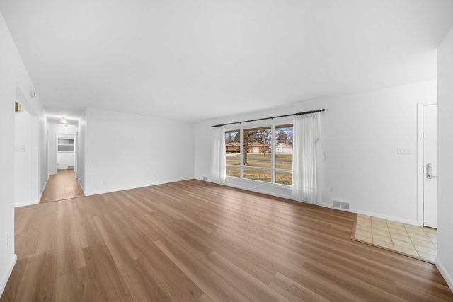 917 Sunset Avenue, Earlville, IL 60518