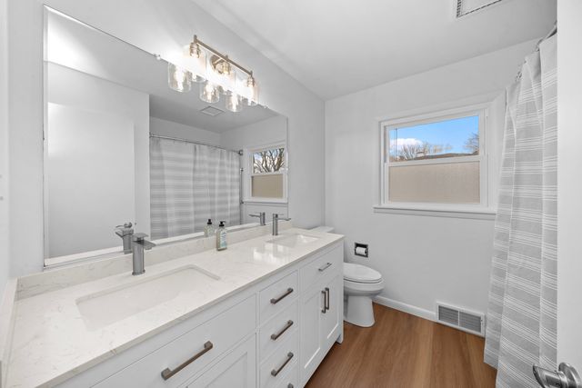 917 Sunset Avenue, Earlville, IL 60518