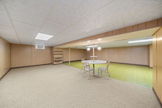 917 Sunset Avenue, Earlville, IL 60518