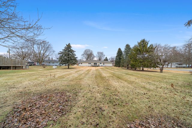 917 Sunset Avenue, Earlville, IL 60518