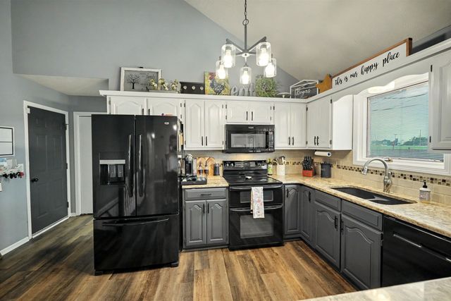 2800 Highland Ave., Salina, KS 67401