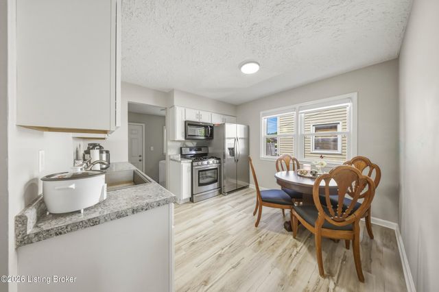 1794 Wilart Dr, Louisville, KY 40210