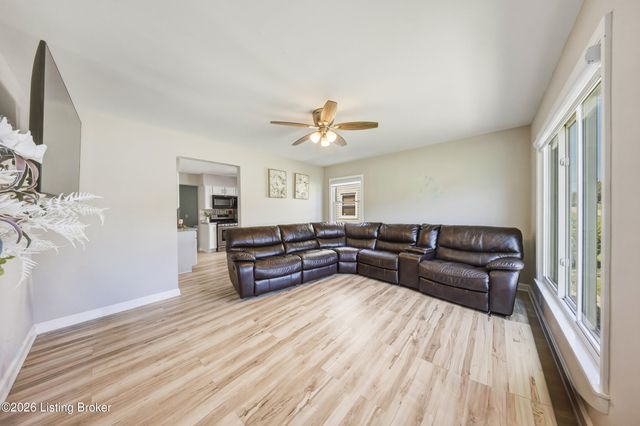 1794 Wilart Dr, Louisville, KY 40210