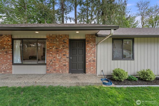 708 NE Eaton Court, Castle Rock, WA 98611