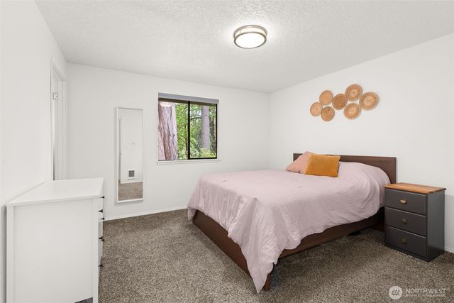 708 NE Eaton Court, Castle Rock, WA 98611