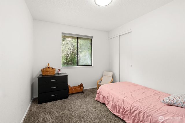 708 NE Eaton Court, Castle Rock, WA 98611