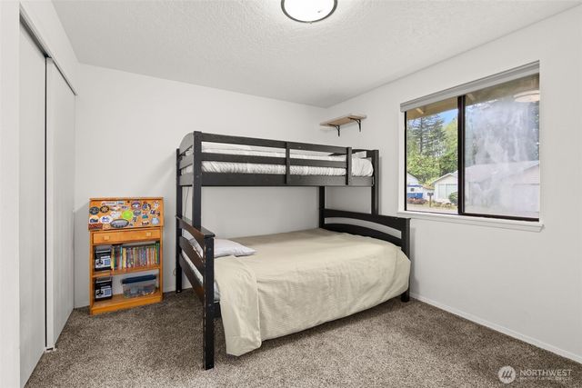708 NE Eaton Court, Castle Rock, WA 98611